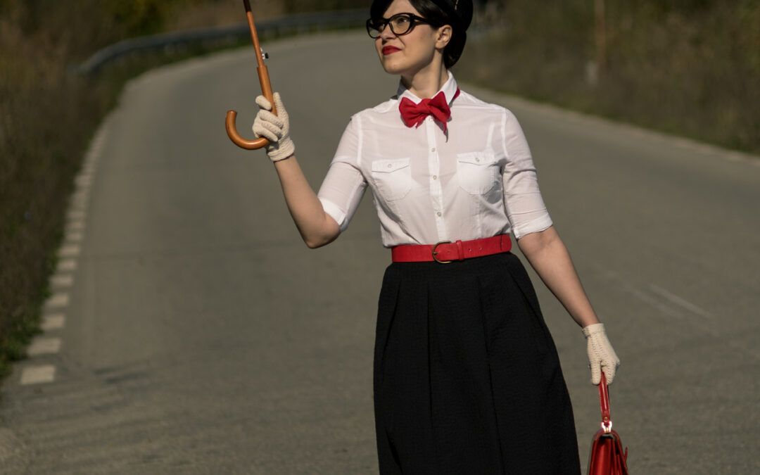 Easy DIY Halloween Costume – Mary Poppins